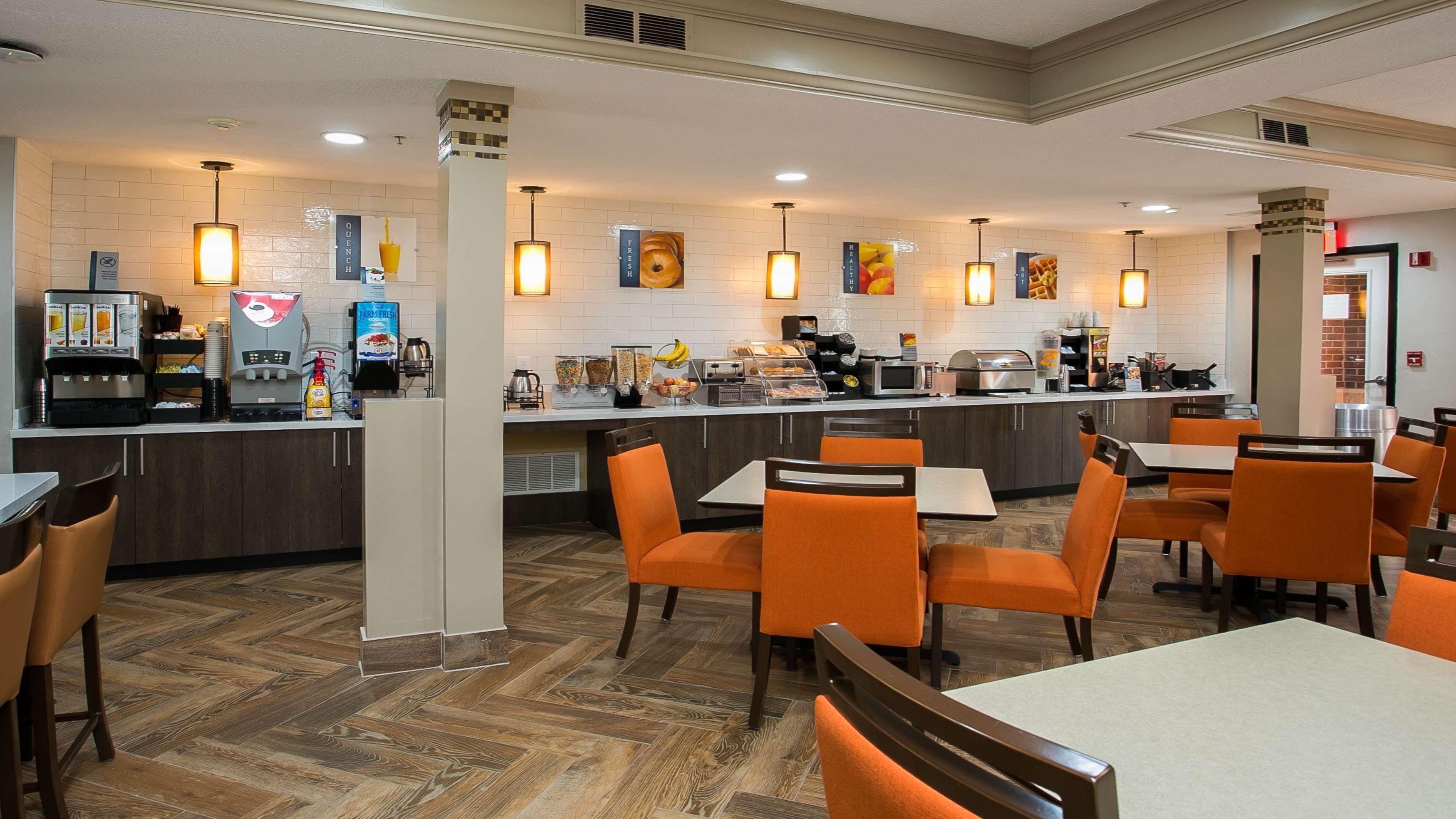 Best Western Plus Addison/Dallas Hotel Ngoại thất bức ảnh